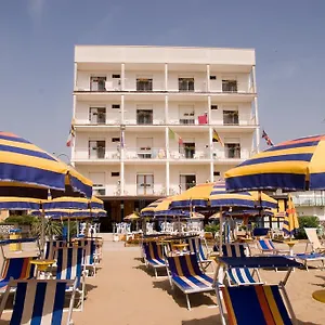 https://albergo-villa-garda.hotelslidodijesolo.com