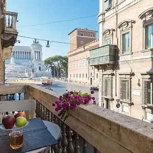 Amazing Piazza Venezia בית נופש רומא
