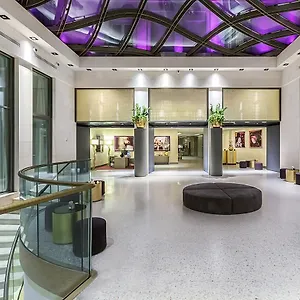 https://starhotels-rosa-grand.it-lombardy.com