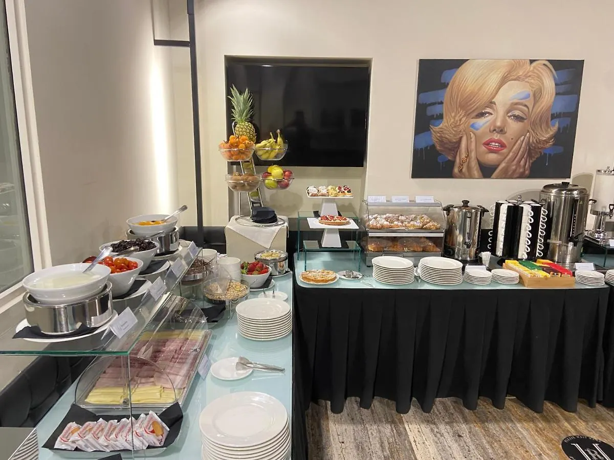 罗玛诺豪斯酒店 卡塔尼亚 酒店